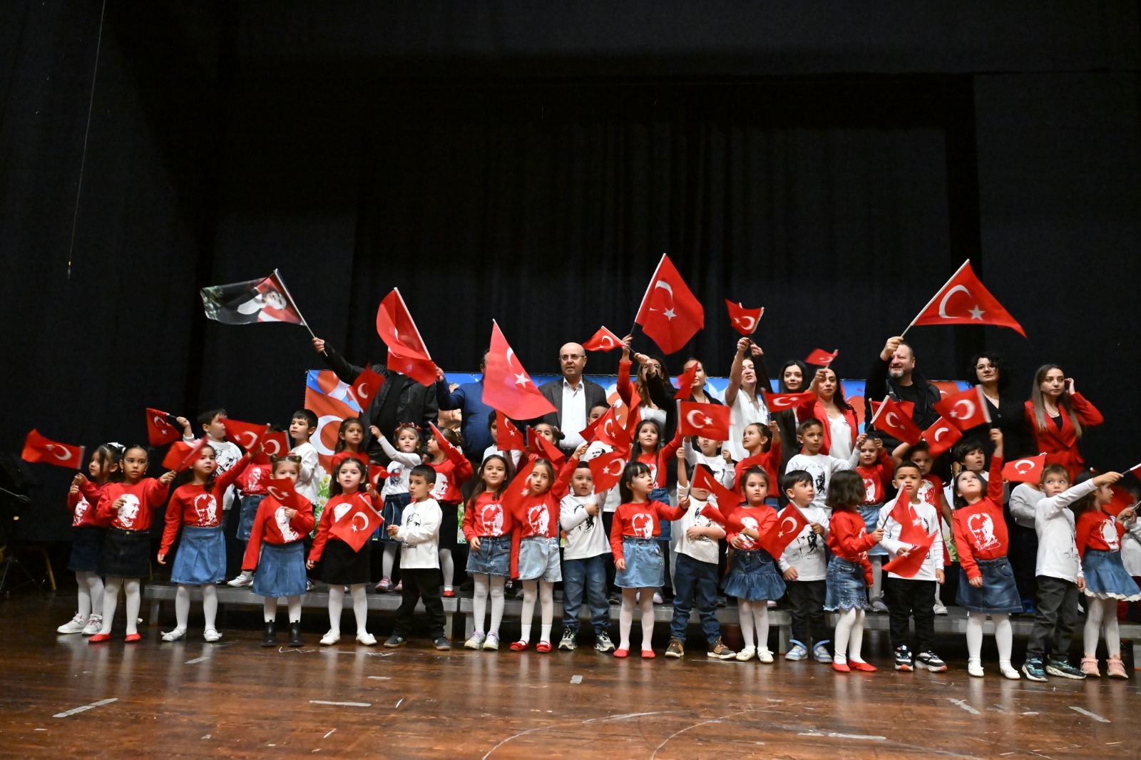 29 EKİM GÜNDÜZ BAKIMEVİ ÖĞRENCİLERİMİZDEN ANLAMLI ETKİNLİK
