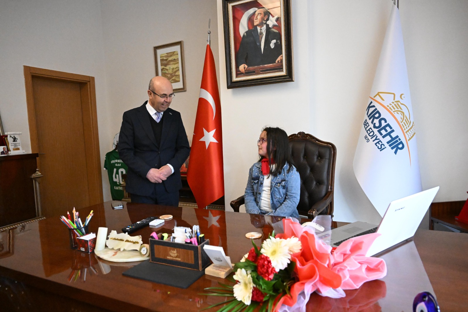 BAŞKANIMIZ EKİCİOĞLU 23 NİSAN PROGRAMLARINA KATILDI