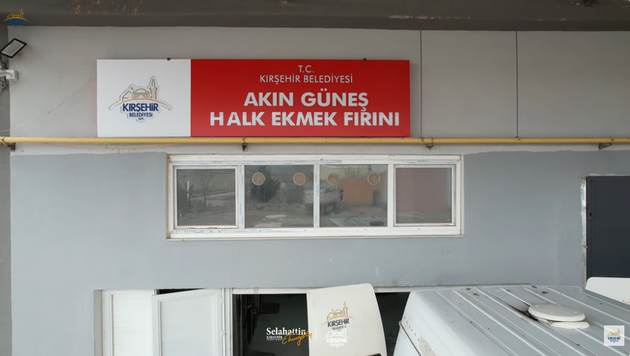 Akın Güneş Halk Ekmek Fırınımızda El Değmeden Hazırlanan Pidelerimiz Belediye Büfelerimizde
