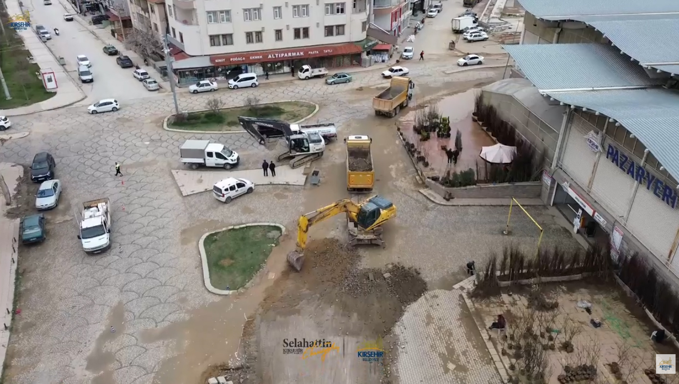 Şehrin Muhtelif Yerlerinde Sathi Kaplama ve Asfalt Hazırlık Çalışmamız Devam Ediyor