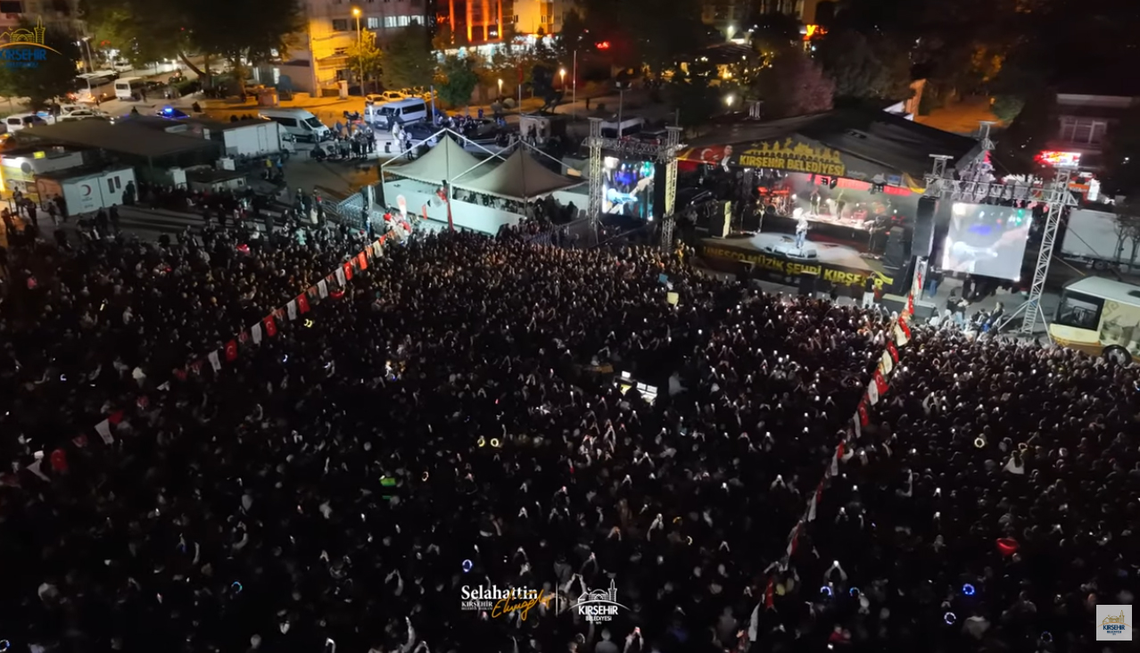 Neşet Ertaş'ı Saygı ve Özlemle Andık