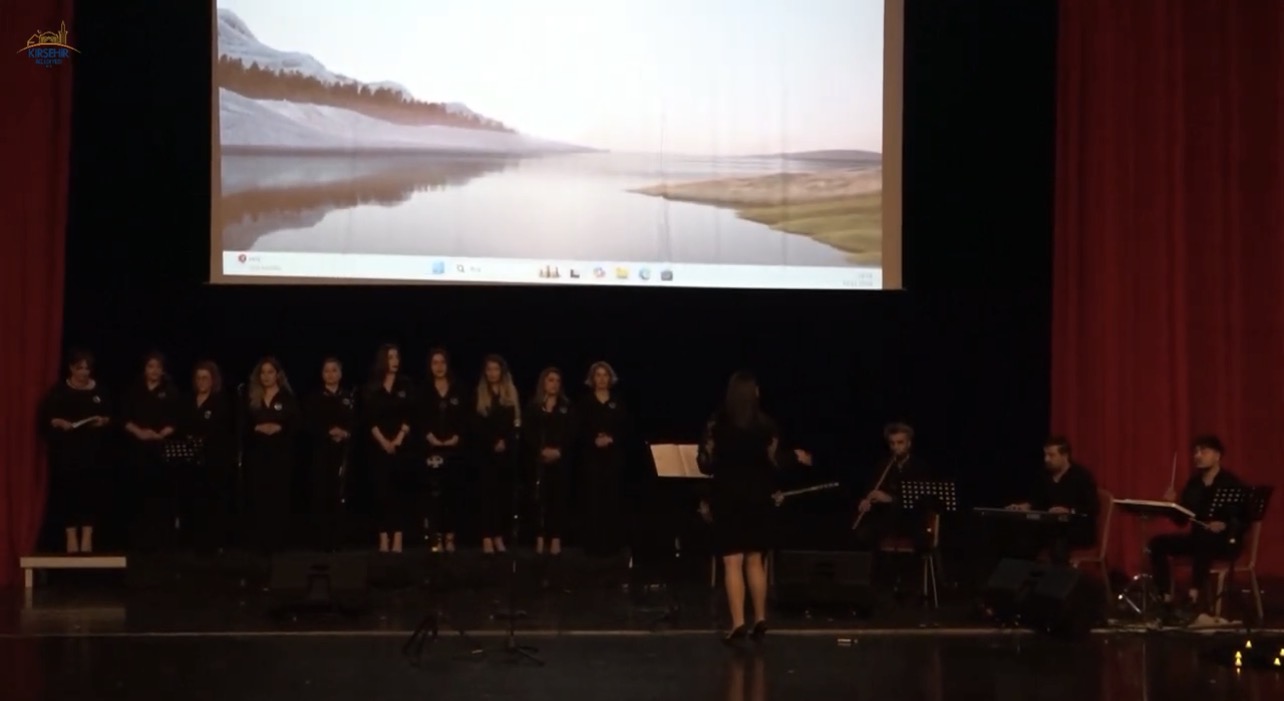 Kırşehir Belediyesi Kent Konseyi Kadın Meclisi Korosu Atatürk’ün Sevdiği Şarkılar Konseri